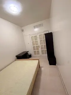 Spacious Bedroom for Rent – Shared Kitchen  Bathroom