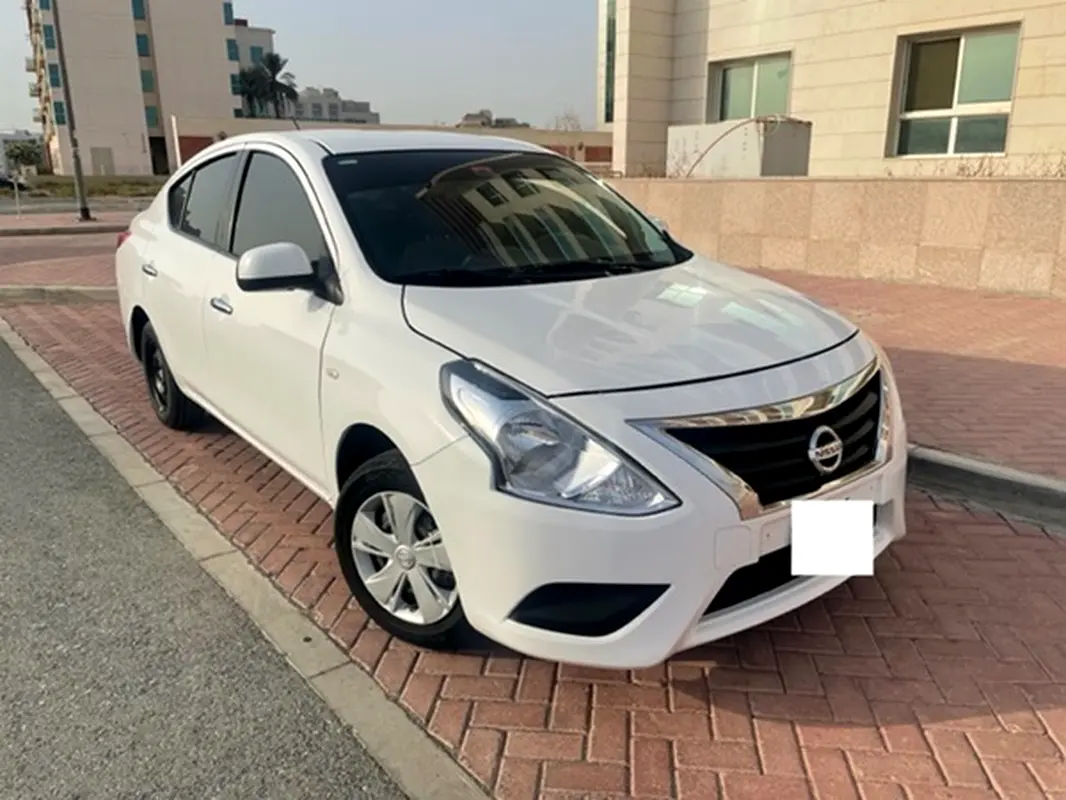 Nissan Sunny 2022 — photo 1 of 9