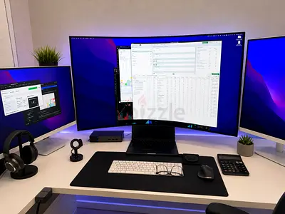 Samsung Odyssey Ark Gen 1 55” + Custom Wall Mount | Great Deal