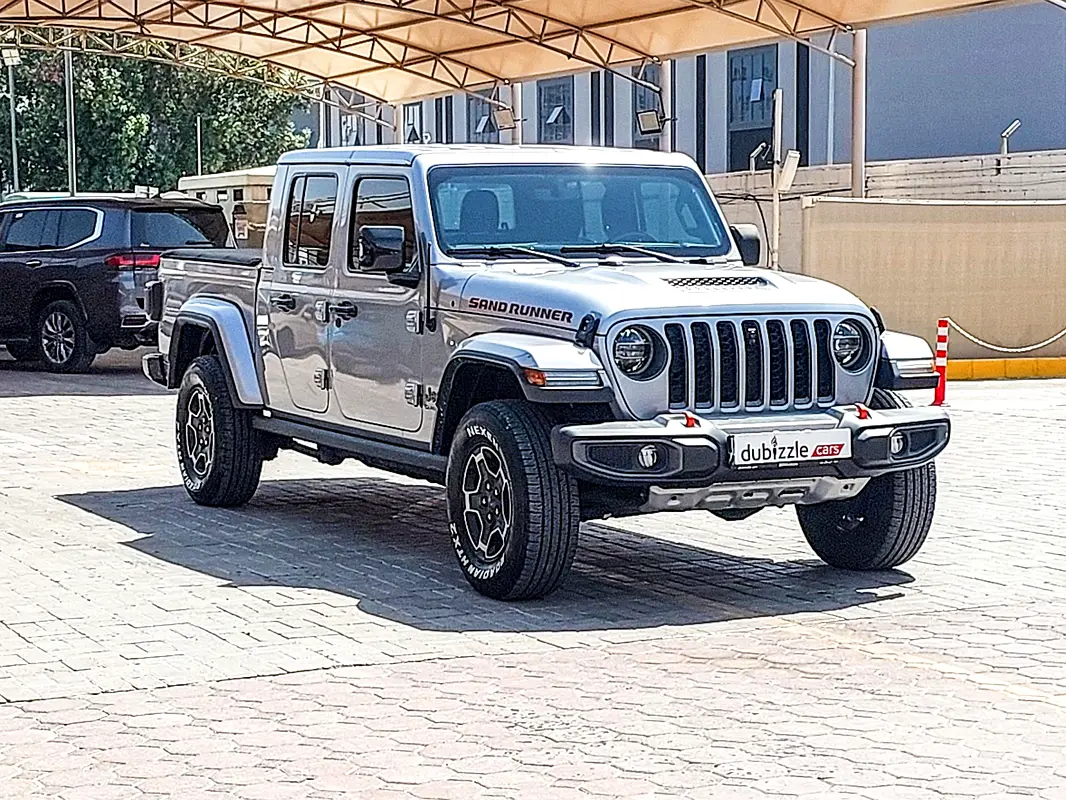 Jeep Gladiator 2021 — photo 1 of 15