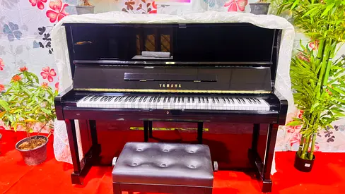 Yamaha U1H