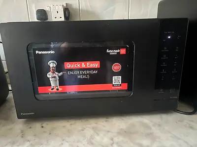 Panasonic Countertop Microwave Oven - Black, Good Condition