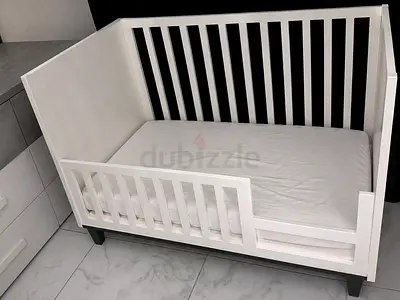 Baby crib