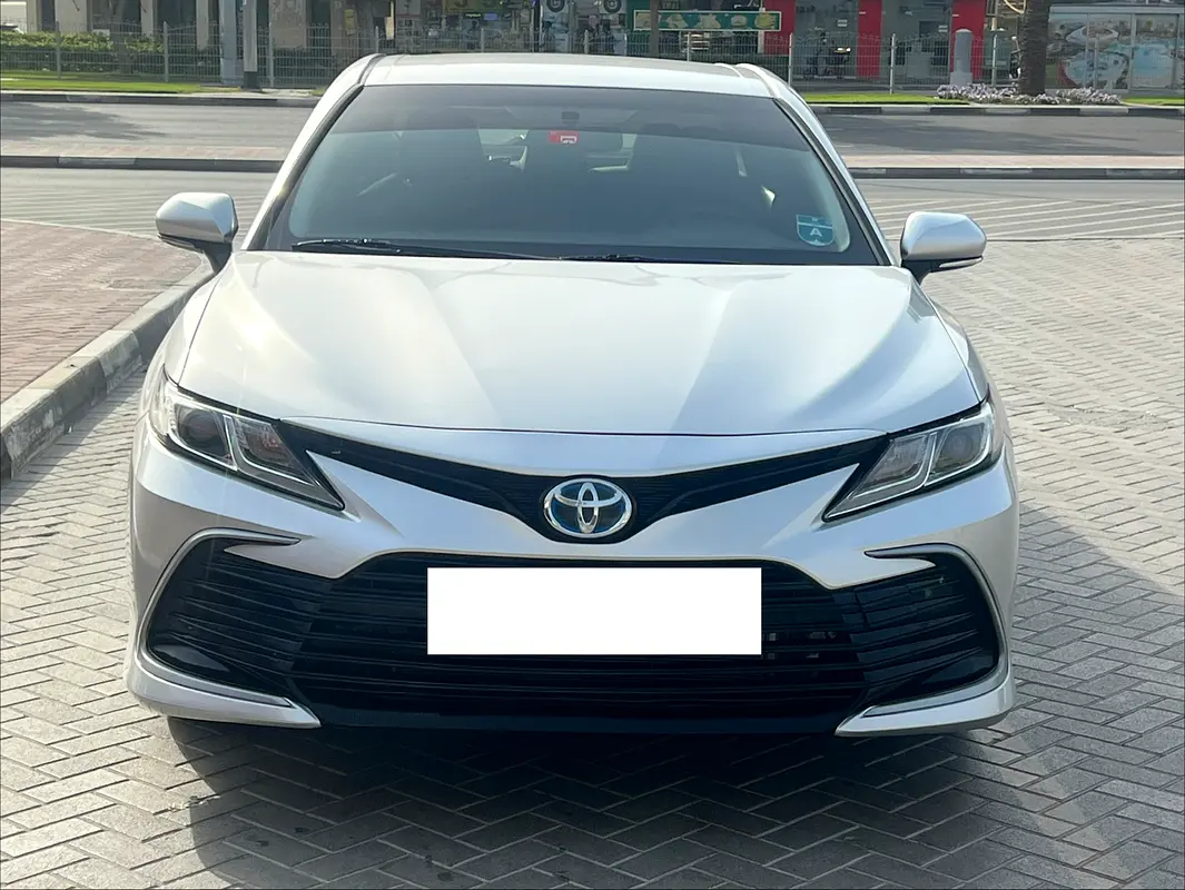 Toyota Camry 2024 — photo 1 of 13