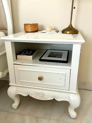 2 White Vintage-Style Wooden Nightstand with Drawer and shelf - Homes R Us