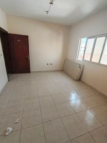 A special opportunity for annual rent in Sharjah in the Al Boutaineh area: a spacious studio with excellent space suitable for families and singles in