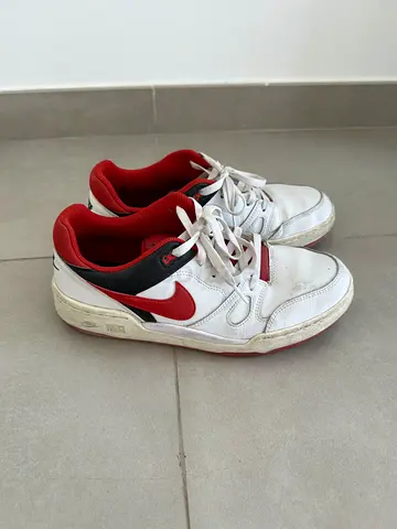 Nike Shoe Man