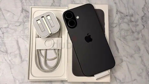 Iphone 16 128gb black from canada simlock with rsim chip