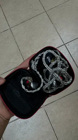Headphones for DJ