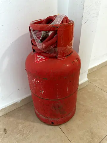 Gas Cylinder with full Gas and Knob with Pipe-12.1 KG