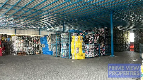 Warehouse with storage and office space for Sale