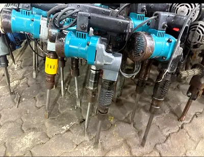Makita 7 kg jack hammer