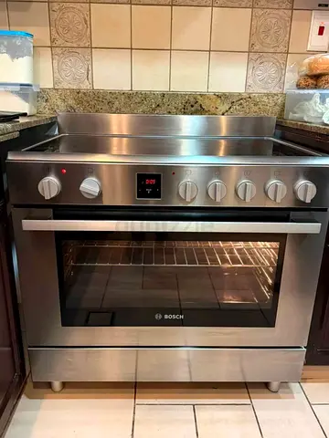 Free delivery Bosch Stainless Steel Free-Standing Electric Range with Oven - Good Condition