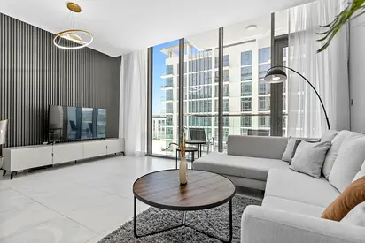 Contemporary 1-BR in District One 15 - 806