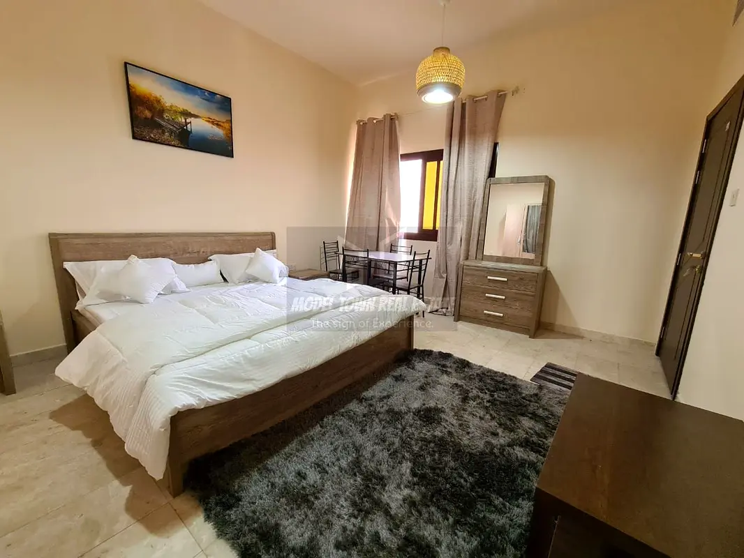 Fully Furnished With Free WiFi / Separate Kitchen | Monthly 3200 / Sunlight Windows / Free Parking
