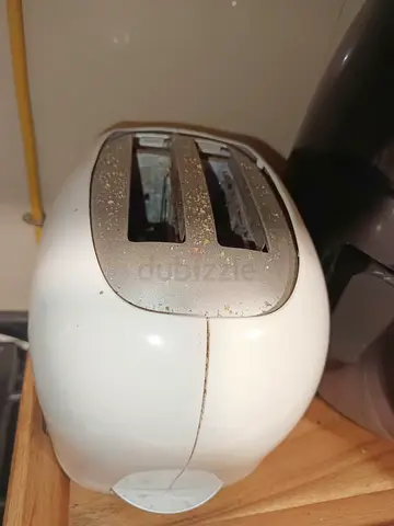 Used 2-Slice Toaster - White Working