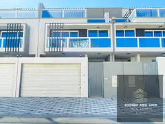 luxury 5 bedroom townhouse for sale including electricity and water and AC