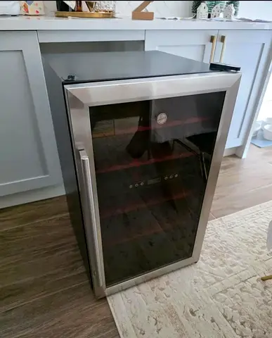 Hoover daul zone temperature wine fridge