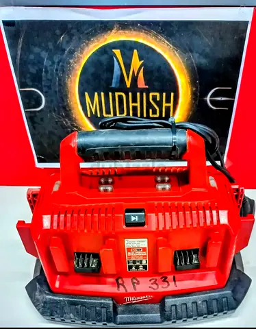 MILWAUKEE 6 PACK CHARGER