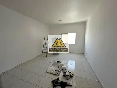 استوديو للإيجار السنوي في الراشدية 3 عجمان مساحة كبيرة مطبخ شبه منفصل تكييف مركزي باركن متوفر موقع حيوي مقابل أبراج عجمان وان