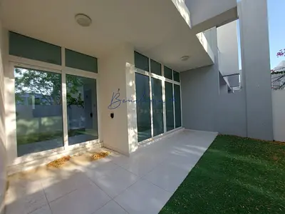 Unfurnished / Mid Unit / Landscaped