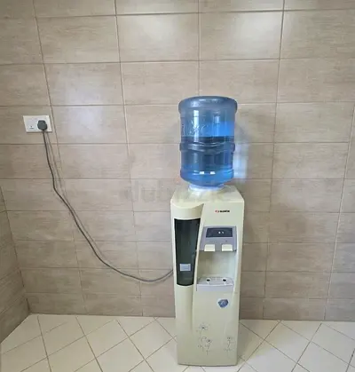 ​للبيع براد مياه ELEKTA (بحالة ممتازة)