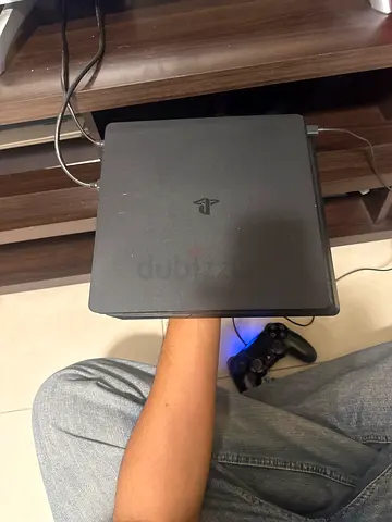 PS4 slim 1tb