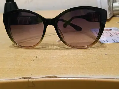 Black ombre oversized womens sunglasses - good condition
