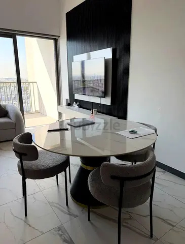 Dinner table + chairs