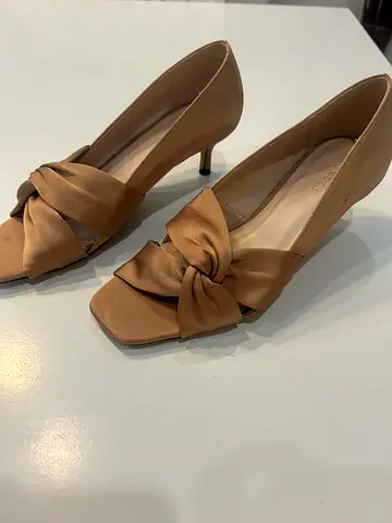 Brown satin sandals low heel size 36 or 5