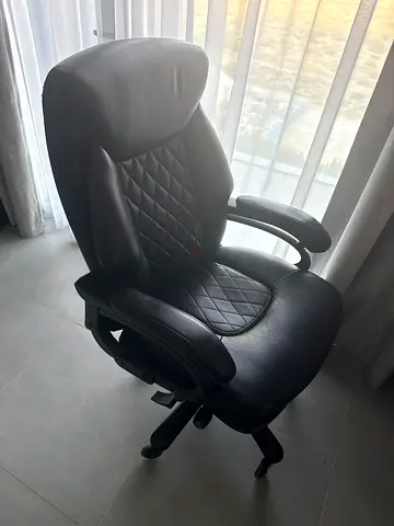 Black Ergonomic Leather Office Chair with Adjustable Armrests