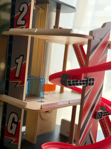 Wooden Multi-Storey Car Garage Playset with Spiral Ramp
