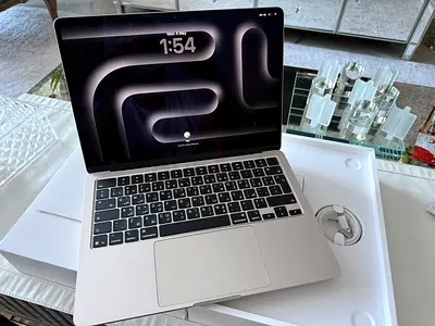 MacBook Air M5 13.6 512GB 16GB with 3 years Warranty Starlight