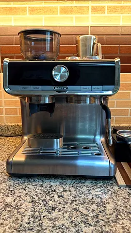 Home espresso machine with built-in grinder (Hibrew)