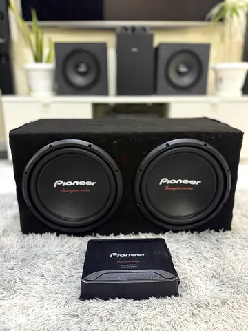 PIONEER DUAL SUBWOOFER TS-W312S4 12 with PIONEER GM-D8601 1600W 2 CHANNEL D-CLASS MONO AMP FOR SALE