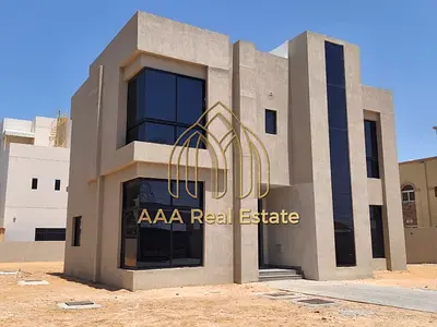 MODERN STYLE|DOUBLE STORY|PRIME LOCATION