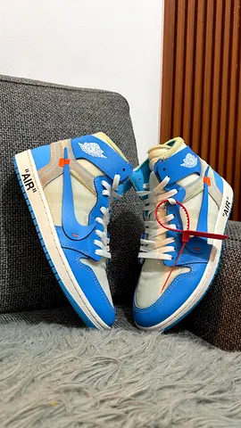 Jordan 1 High x Off-White University Blue (UNC) - 11 US