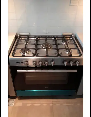 Gas cooker for sale