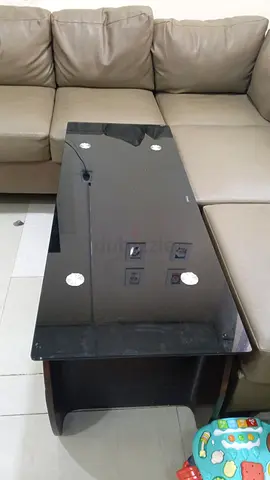 TABLE BRAND NEW
