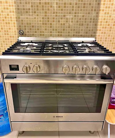 Free delivery Bosch Series 8 top Gas Oven electric cooker- Good Condition