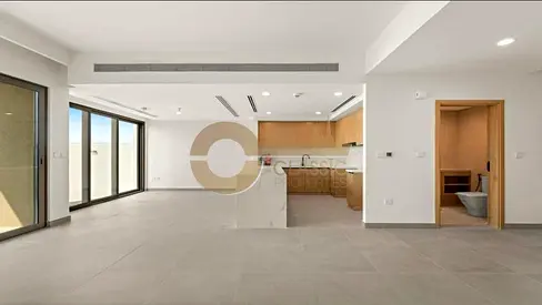 FAMILY LIVING | SPACIOUS UNIT | SINGLE ROW