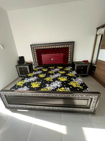 King bed frame with two matching bedside cabinets - Bed frame, dresser table and 2 side table