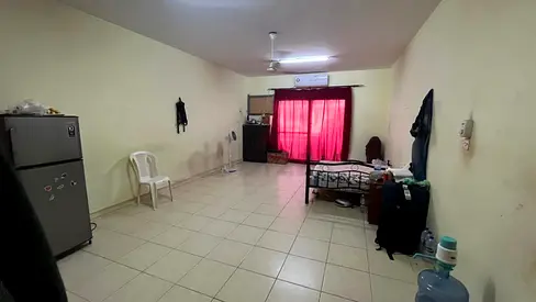 Family Room Available in Deira Muteena (Kerlite Family)