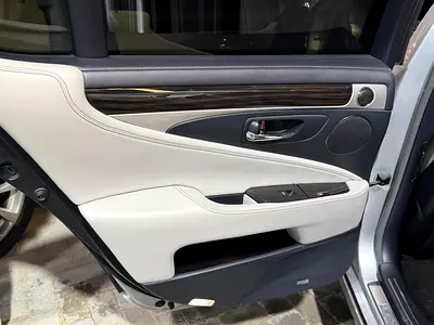 صورة 14 لـ 2015 Lexus LS-SERIES