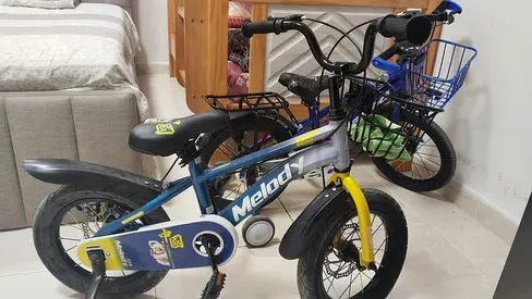 Childs Melody 12-inch Bike with Training Wheels and Basket - Good Condition