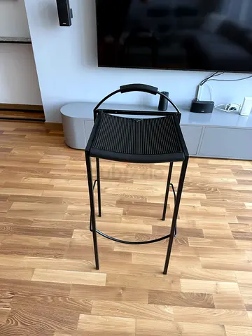 3 bar stools