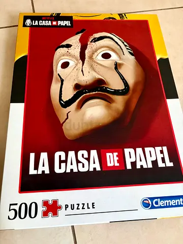 Money Heist (La Casa De Papel) 500pc Puzzle - Clementoni