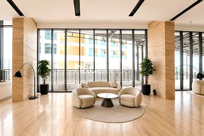 Must See | Studio | Bright | Available 20th June