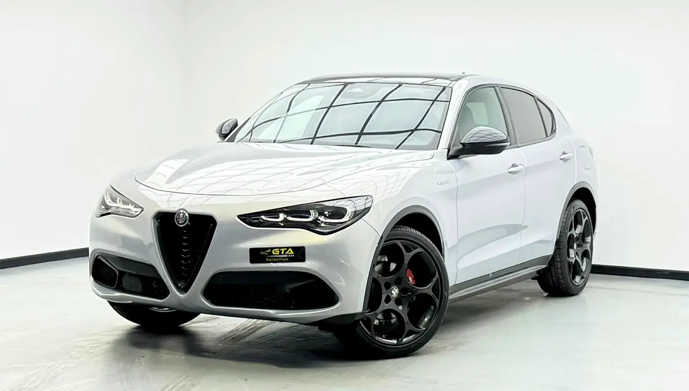 Alfa Romeo Stelvio 2025 — photo 1 of 18