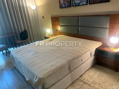 FULLY FURNISHED / NEXT TO MALL AND ENTRY EXIT/VACANT